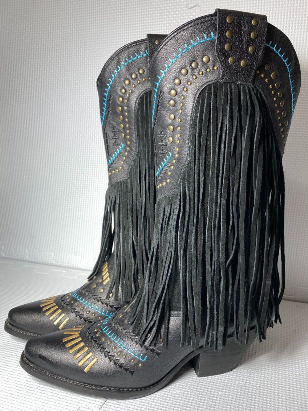 DINGO Gypsy Studded Fringe Snip Toe Cowboy Western Boots Black Leather 8.5 $199